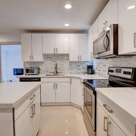 5 Bedroom Mansion With Pool And Non-Heated Jacuzzi Games In Boynton Beach Exterior photo